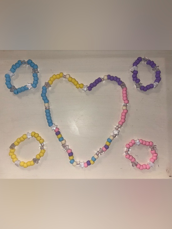Jewelry - Pastel kandi bundle! - 5 items.